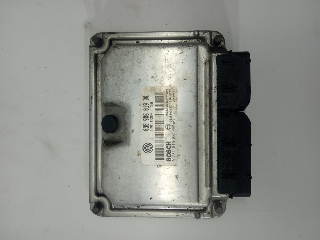 блок управления двигателем Volkswagen Golf 4 поколение 1999, 1.9 л., дизель, 038906019DQ, 0281010891 - фото №1
