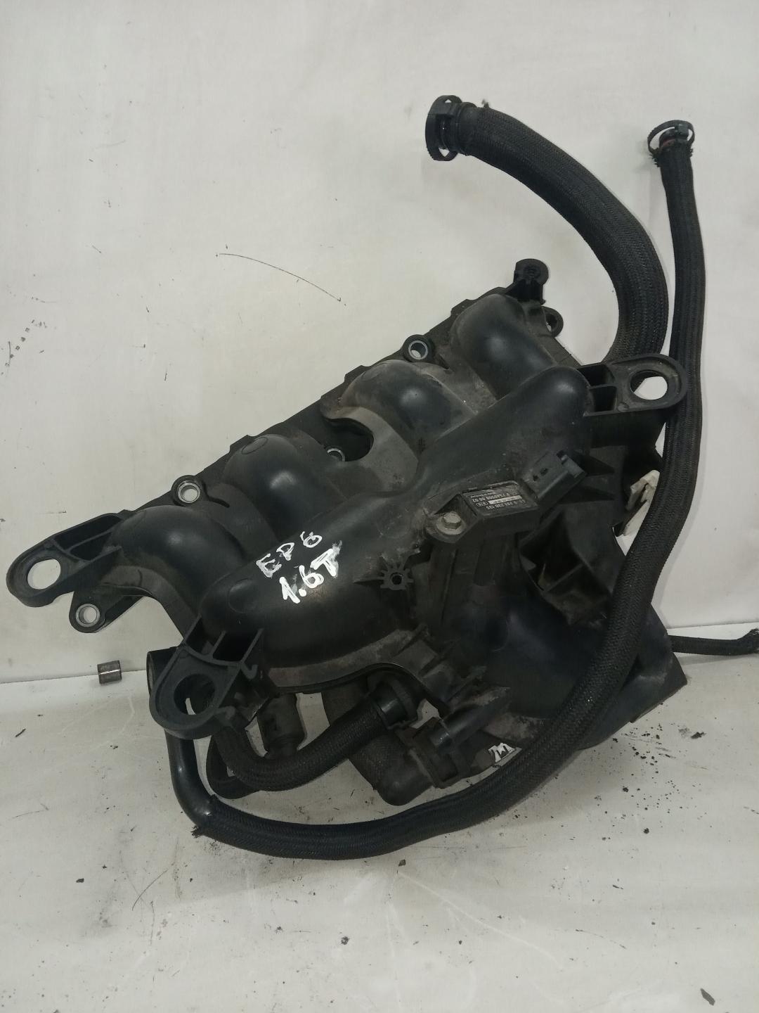 коллектор впускной Peugeot 308 T7 2009, 1.6 л., бензин, V757004180 - фото №1