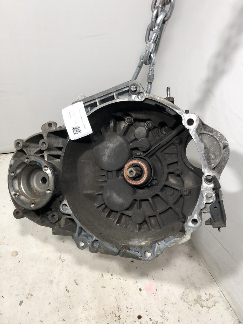 КПП механическая (МКПП) Volkswagen Passat B6 2007, 2.0 л., бензин, JLW, 11047 - фото №1