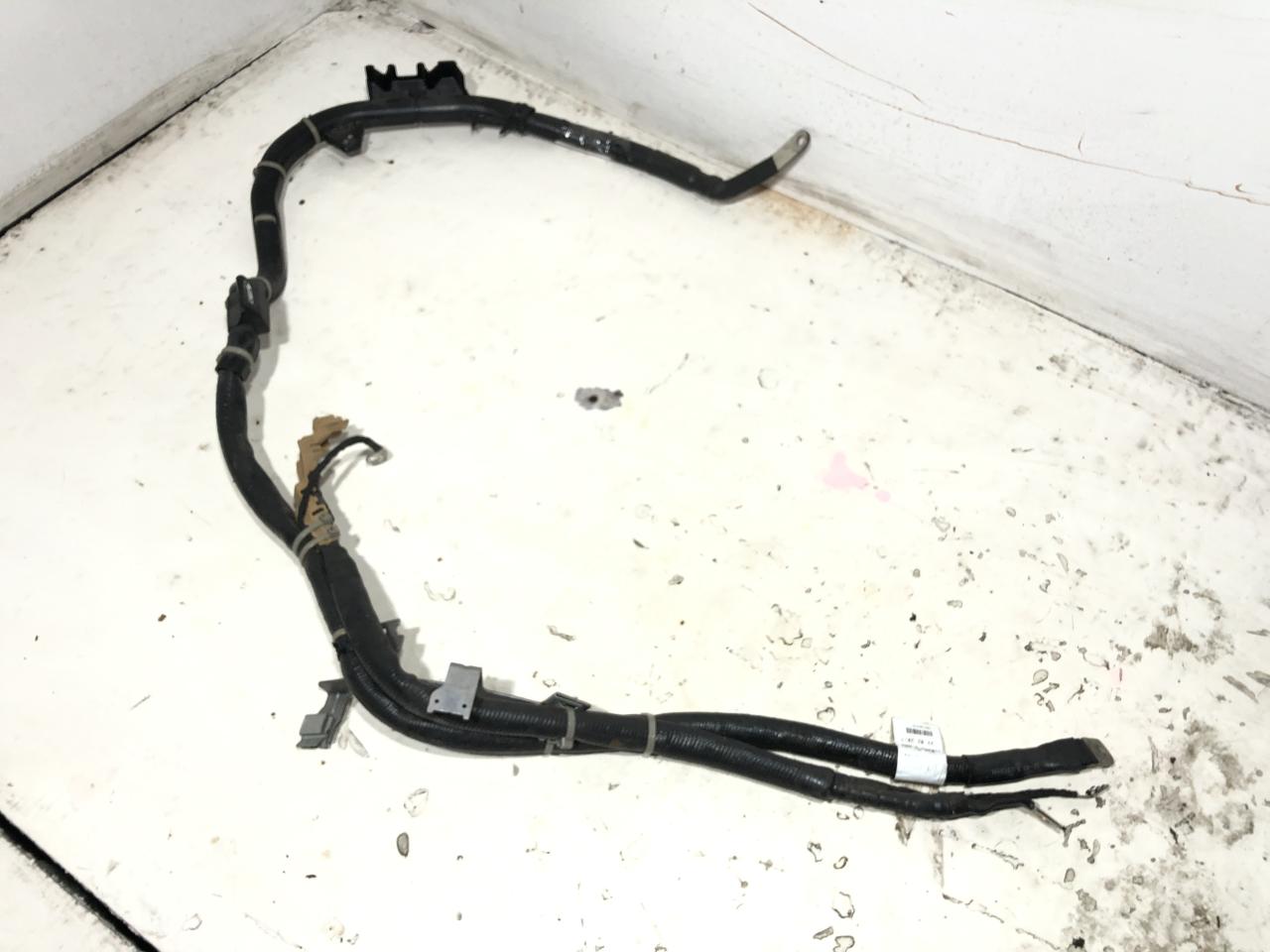 плюсовой провод аккумулятора Mercedes-Benz E-Класс W213/S213/C238/A238 2018, 3.0 л., бензин, АКПП, A2535400701, 2535400701 - фото №1