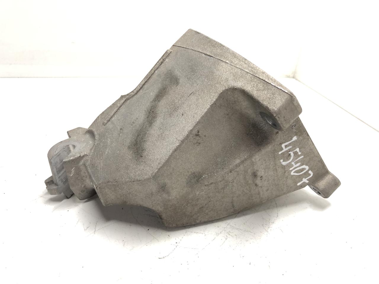 кронштейн двигателя Mercedes-Benz E-Класс W213/S213/C238/A238 2018, 3.0 л., бензин, АКПП, A2762233404, 2762233404 - фото №1