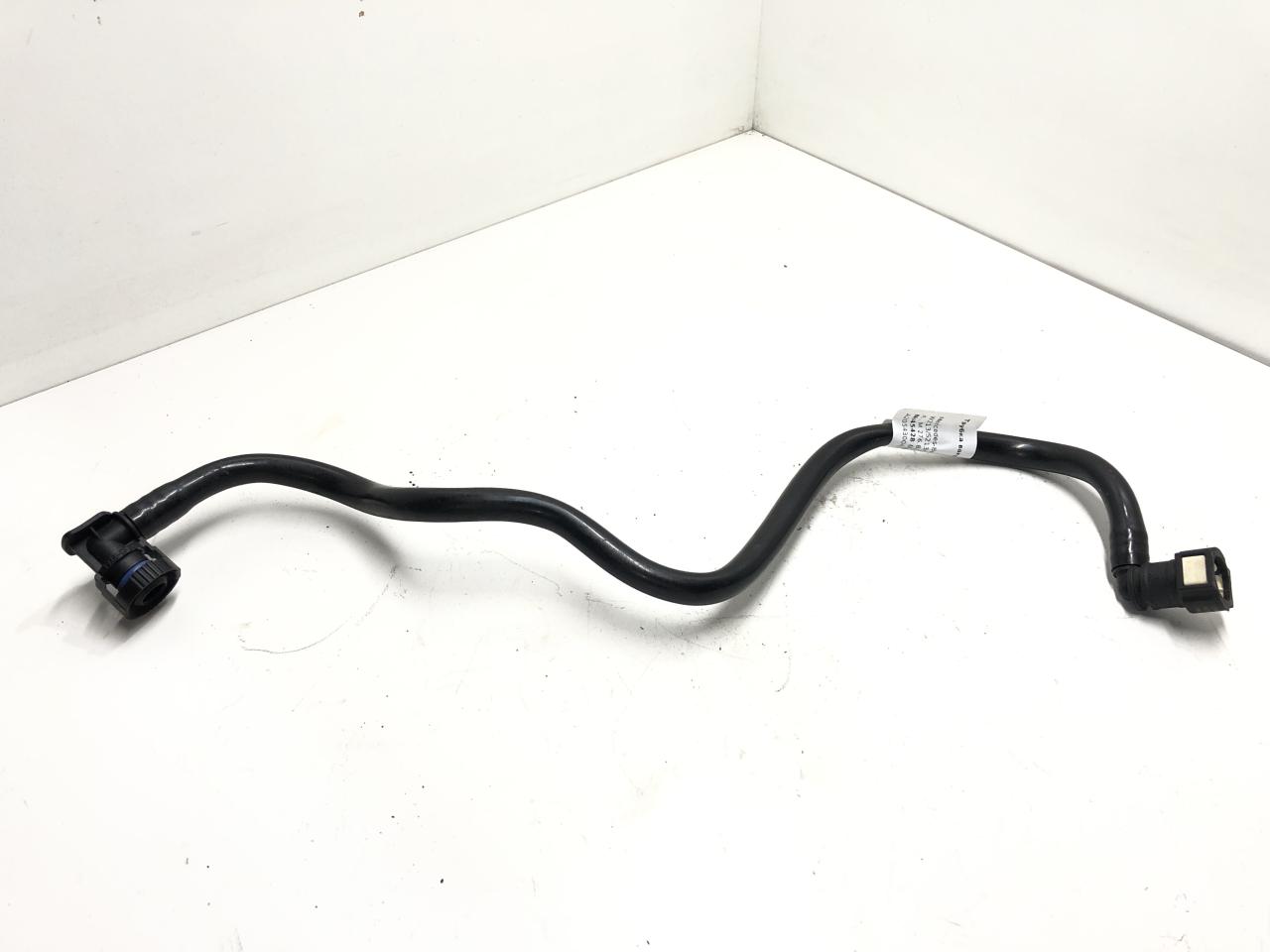 трубка вакуумная Mercedes-Benz E-Класс W213/S213/C238/A238 2018, 3.0 л., бензин, АКПП, A2054300429 - фото №1