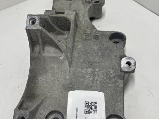 кронштейн генератора Volkswagen Passat B6 2008, 2.0 л., дизель, седан, 03G903143A