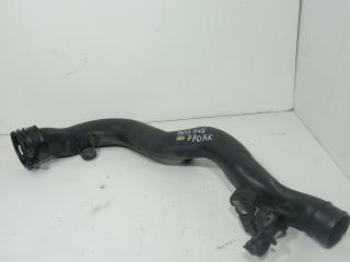 патрубок интеркулера Volkswagen Caddy 3 поколение 2010, 1.4 л., бензин, 1K0145770AK