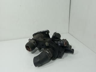 фланец (тройник) системы охлаждения Volkswagen Golf 4 поколение 2004, 1.6 л., бензин