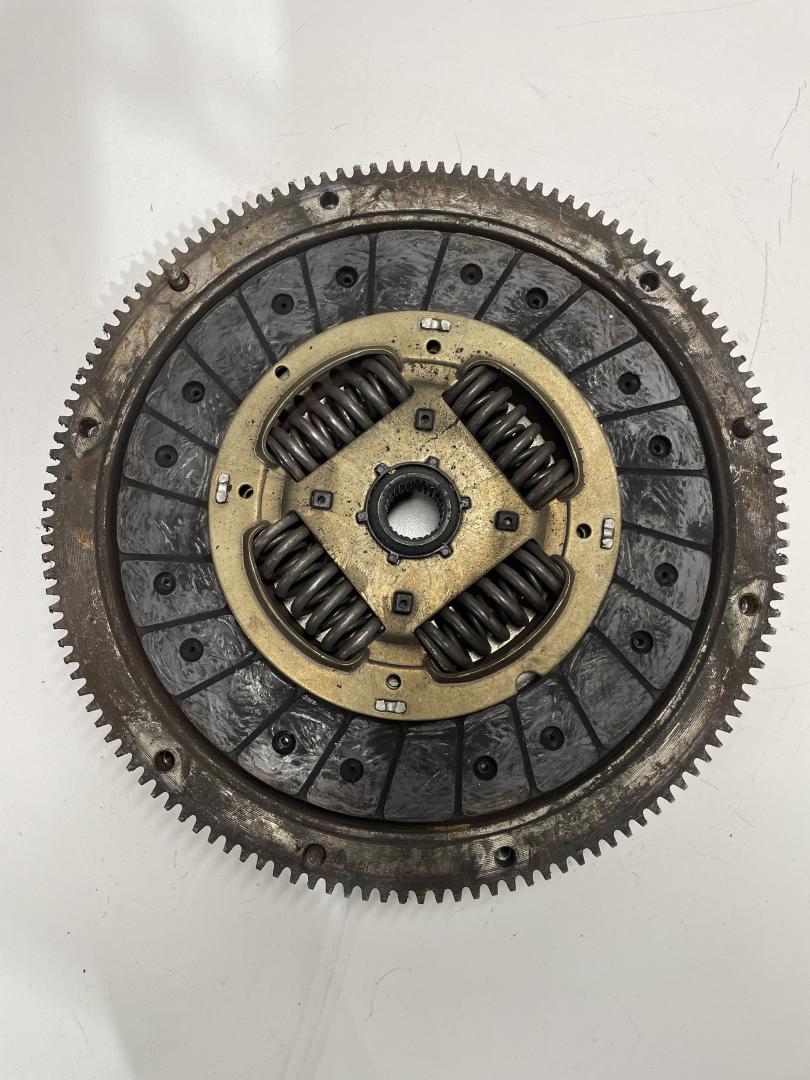 037105273c. 037105273c