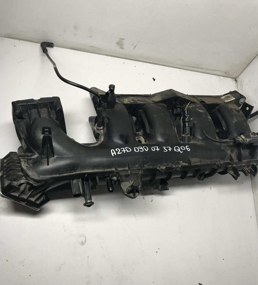 коллектор впускной Mercedes-Benz CLA-Класс C117 2016, 1.6 л., бензин, A2700900737 - фото №1