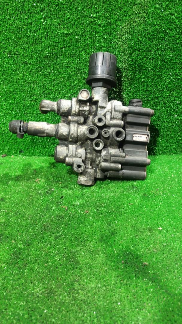 кран управления пневмоподвеской Scania 4-Series 2004, 11.7 л., DC 12.03, дизель, МКПП, 1383955, 4729000610 - фото №1