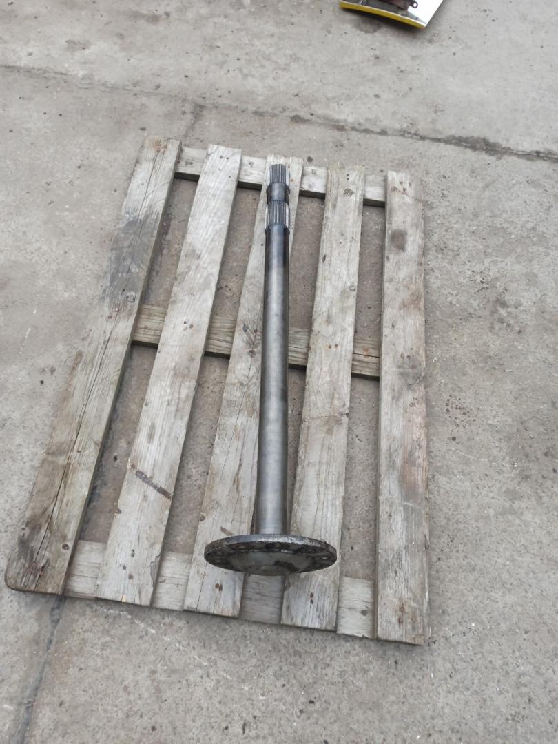 полуось задняя (приводной вал, ШРУС) Mercedes-Benz Actros 1 поколение (MP1) 2002, 11.9 л., OM 541.926, дизель, АКПП, грузовик, A9463570001 - фото №1