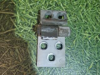 петля двери Mercedes-Benz Axor 1 поколение [рестайлинг] 2004, 12.0 л., OM 457.910, дизель, МКПП, 9737200737