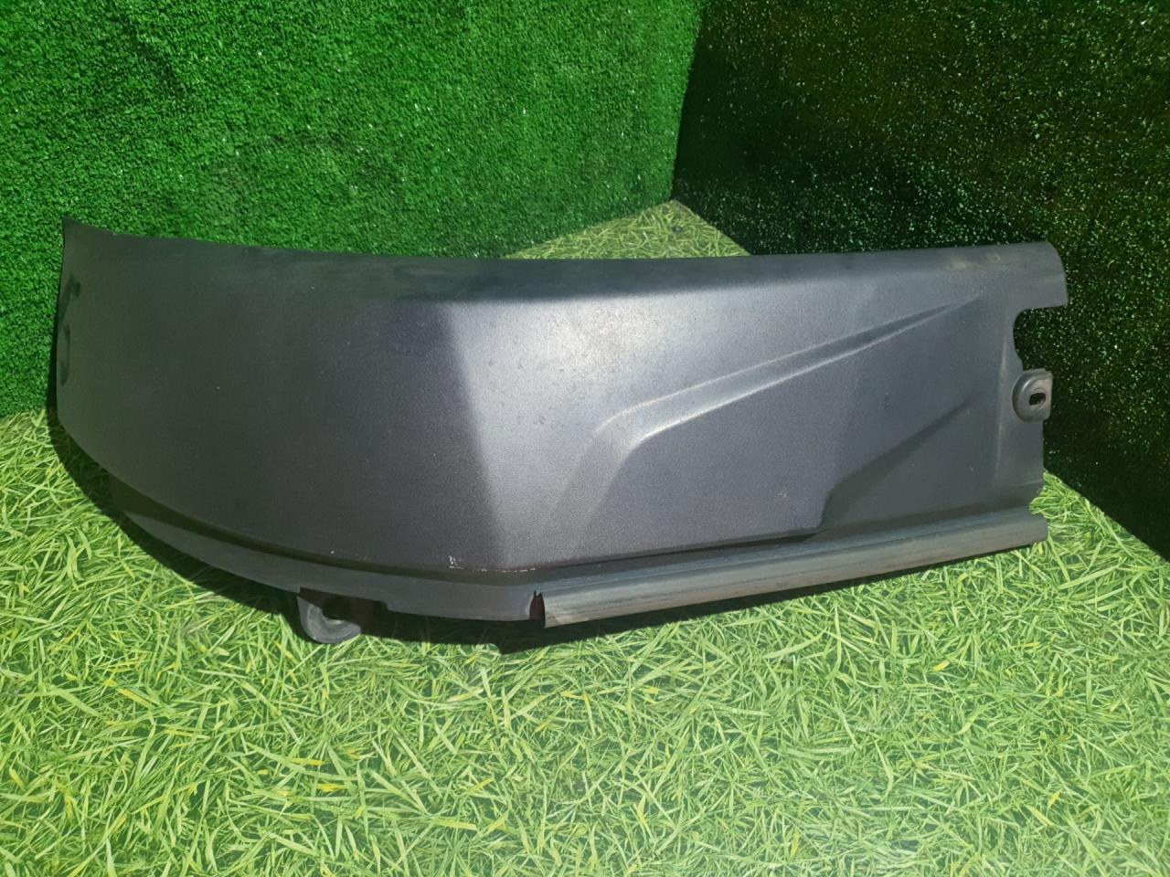 уголок жабо Renault T-Series 1 поколение 2014, дизель, АКПП, 84507777, 84507758, 7484507758 - фото №1