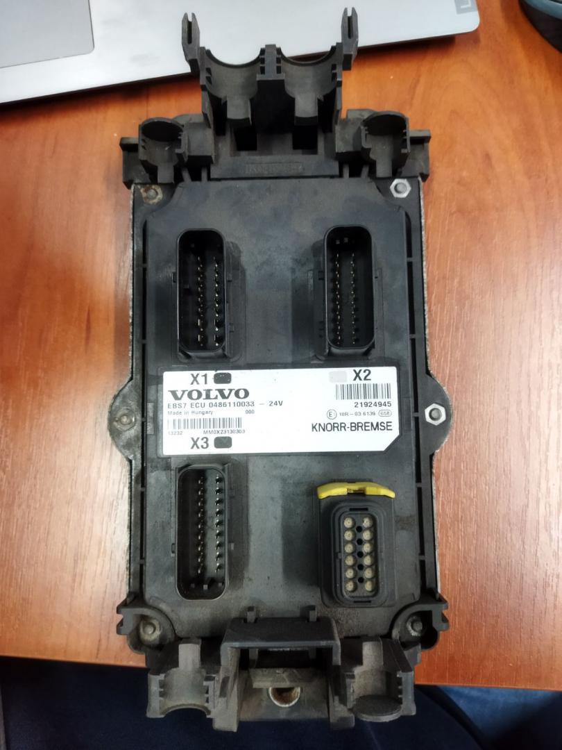 Блок управления ABS/ESP Volvo FH 3 поколение (2012 - 2025), 21924945, 0486110033 - фото №1