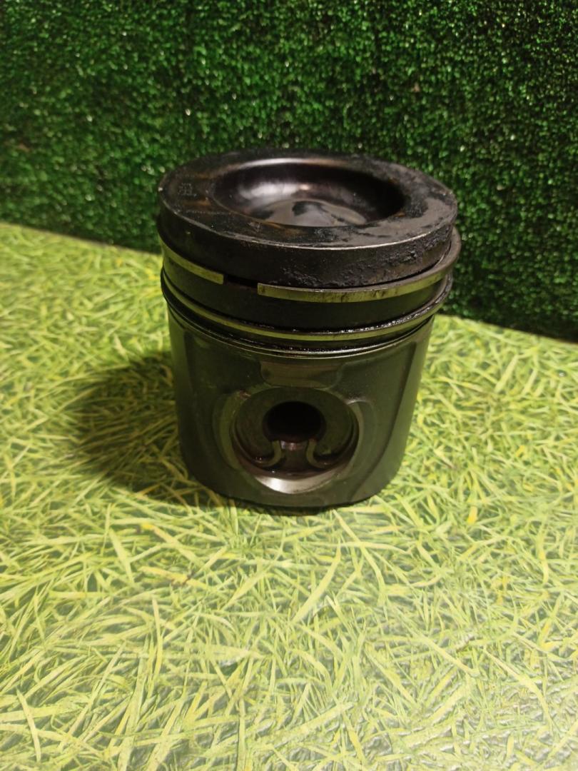 поршень Volvo FM 2 поколение 2003, 20508852, 20866676 - фото №1