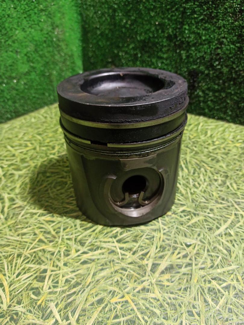 поршень Volvo FM 2 поколение 2003, 20508852, 20866676 - фото №1