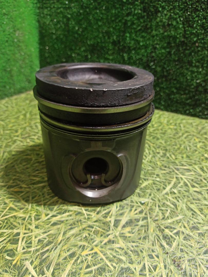 поршень Volvo FM 2 поколение 2003, 20508852, 20866676 - фото №1