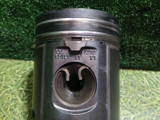 поршень Mercedes-Benz Axor 1 поколение [рестайлинг] 2004, 12.0 л., OM 457.910, дизель, МКПП, 4570300737, 4570301137, 4570301337, 4570301837, 4570302437