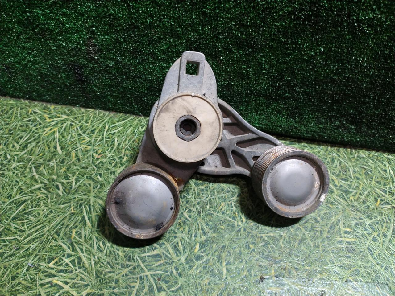 ролик натяжителя Volvo FH 2 поколение 2003, 12.1 л., D12D420, дизель, АКПП, грузовик, 20487079, 20521447 - фото №1