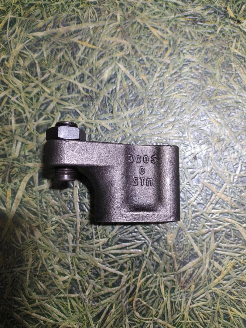 опора рокера MAN TGA 1 поколение 2004, 10.5 л., D 2066 LF 01, дизель, АКПП, 51042510006 - фото №1