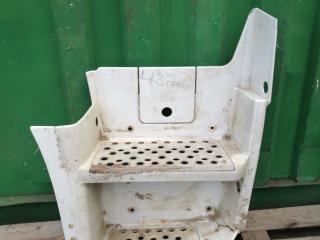 Подножка кабины Mercedes-Benz Axor 1 поколение [рестайлинг] 2004, 12.0 л., OM 457.910, дизель, МКПП, 9406660005, A9446603201, 9446603201, 9406662401