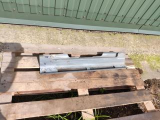 заглушка (решетка) в бампер Mercedes-Benz Axor 1 поколение [рестайлинг] 2004, 12.0 л., OM 457.910, дизель, МКПП, 9408850122