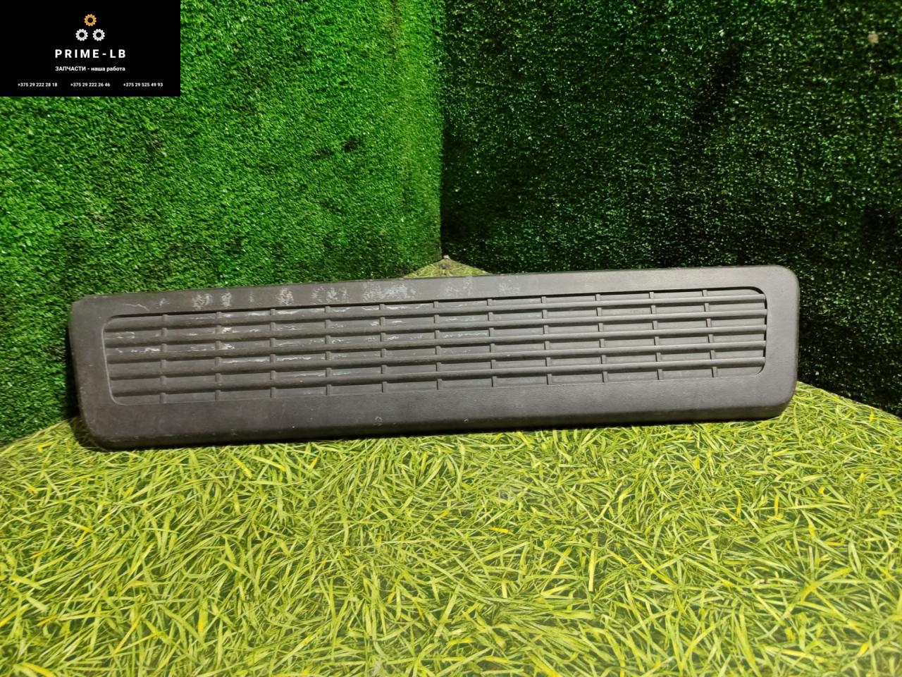 дефлектор обдува салона Renault T-Series 1 поколение 2014, дизель, АКПП, 84014541, 84023082 - фото №1