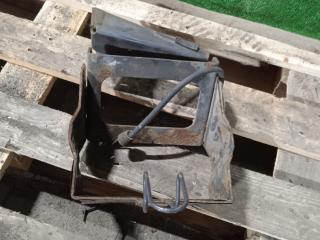 кронштейн (крепление) Scania 6-series 2017, 12.7 л., DC 13.148, дизель, АКПП, правый руль, 1847837, 1824573