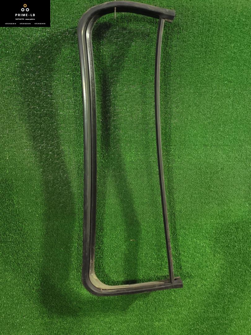 Уплотнитель стекла DAF XF 105 1 поколение 2008, дизель, МКПП, 1259715 - фото №1