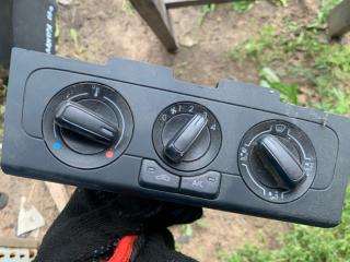 блок управления печки / климат-контроля Volkswagen Polo 5 поколение 2015, седан, 6RF820045C