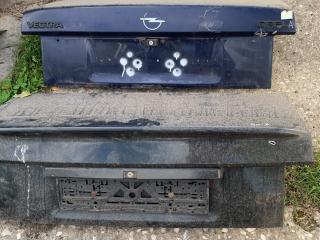 крышка багажника (дверь 3-5) Opel Vectra A 1990, седан