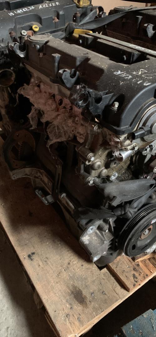 двигатель Opel Corsa D 2010, 1.2 л., A 12 XER, бензин - фото №1