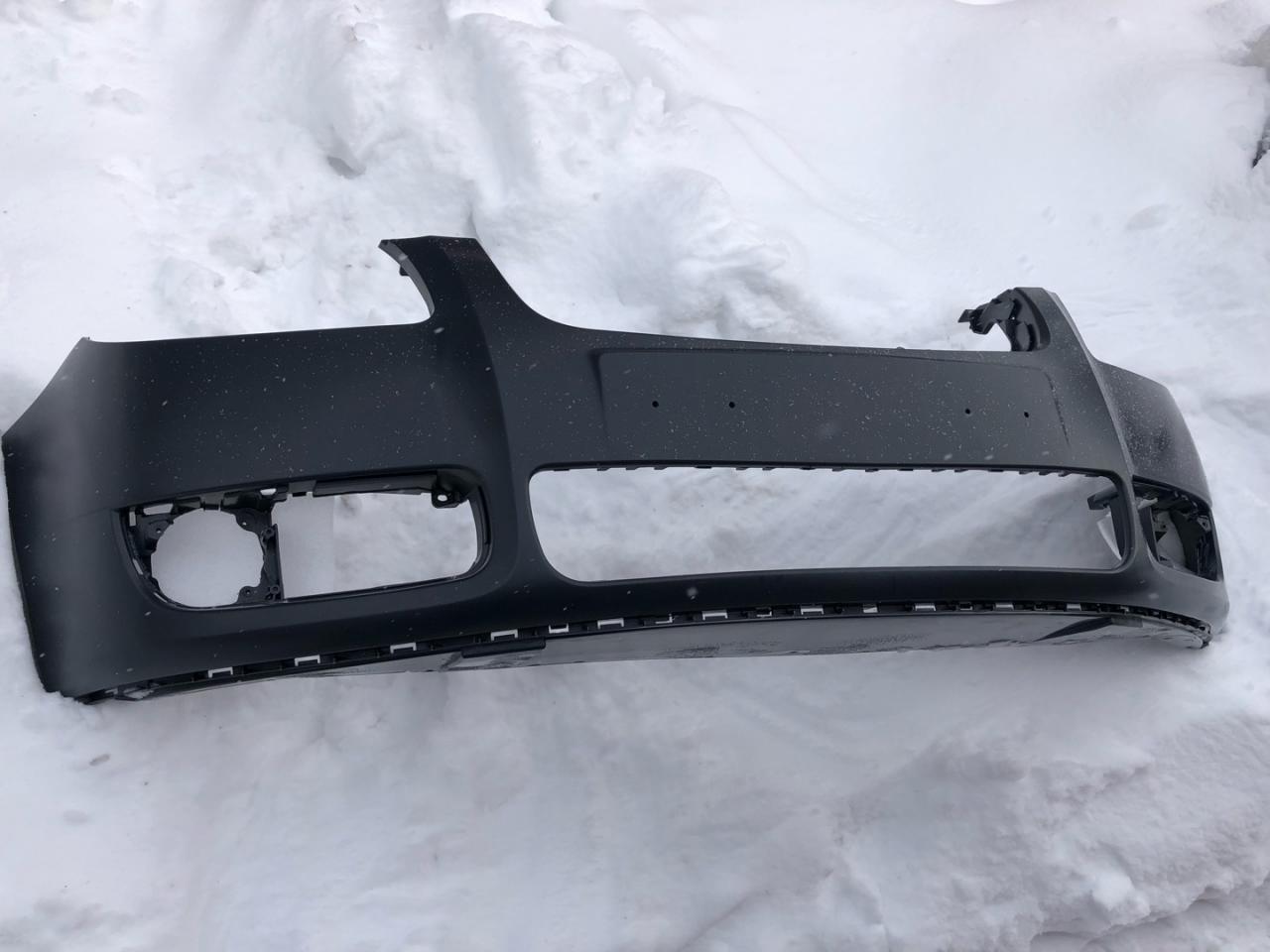 бампер передний Skoda Fabia 2 поколение (5J) 2008, 5J0807221 - фото №1