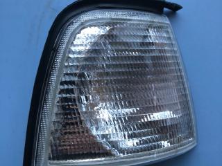 поворотник правый Audi 80 B3 1987