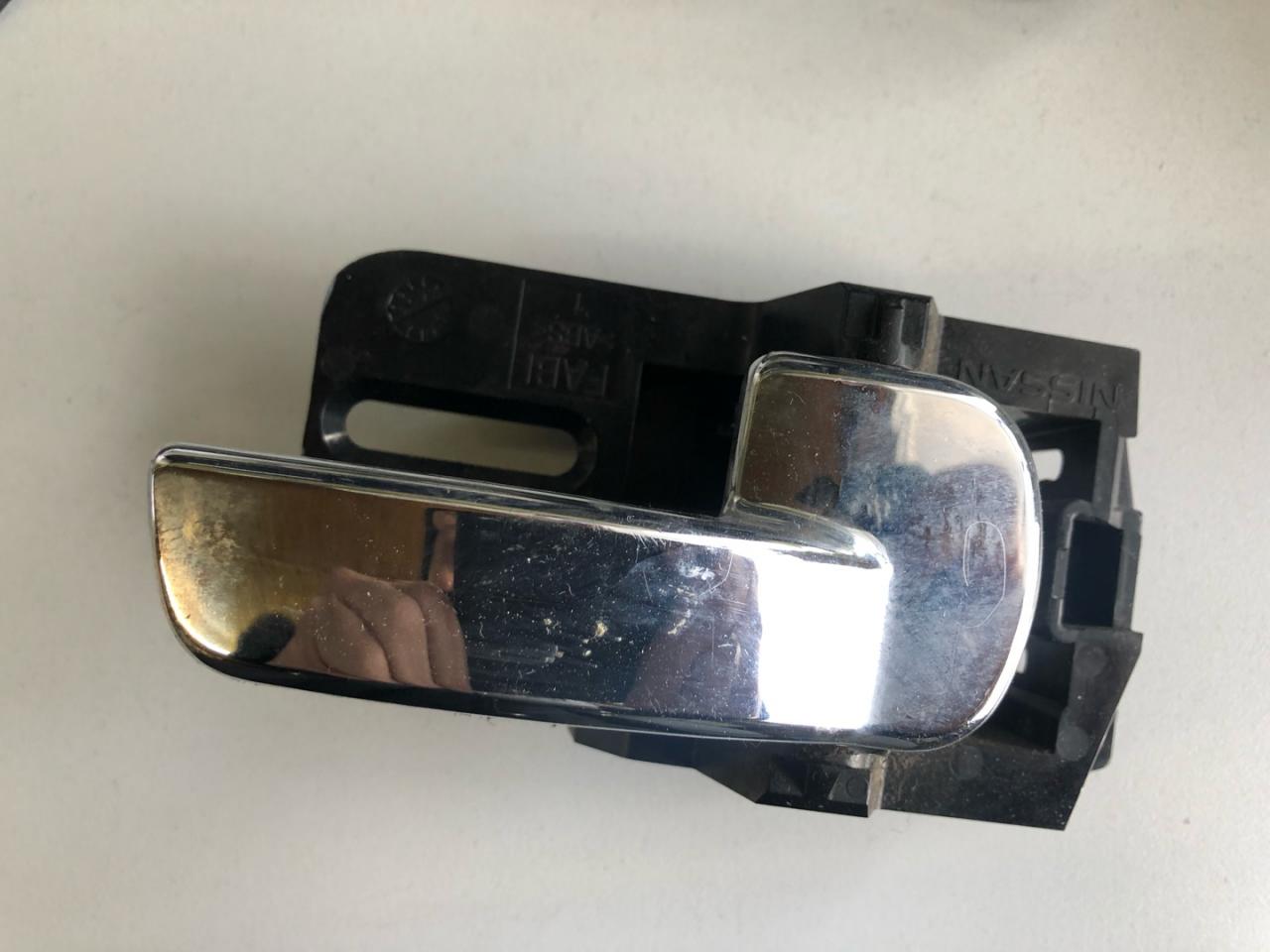 ручка внутренняя передняя правая Nissan Qashqai 1 поколение (2006 - 2010) - фото №1