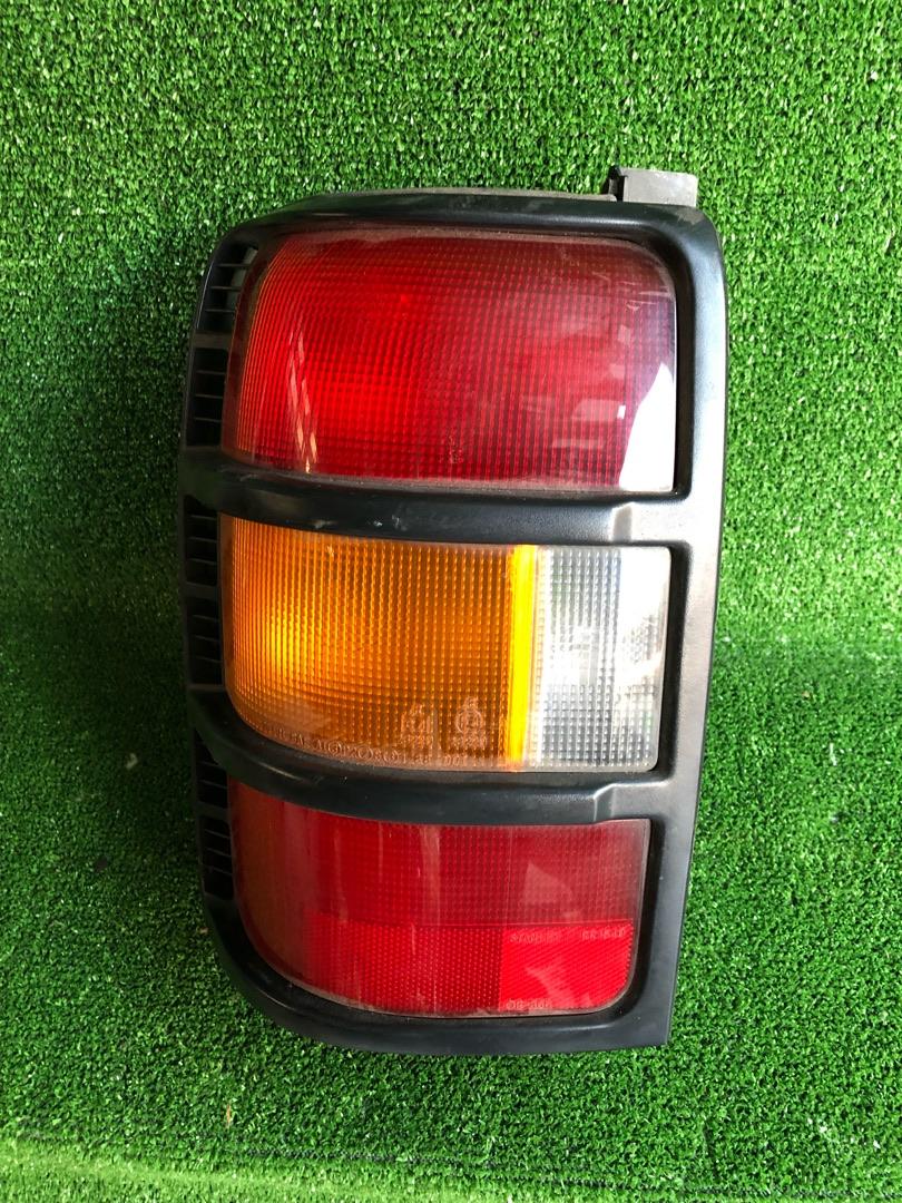 фонарь задний левый Mitsubishi Pajero 2 поколение 1997 - фото №1