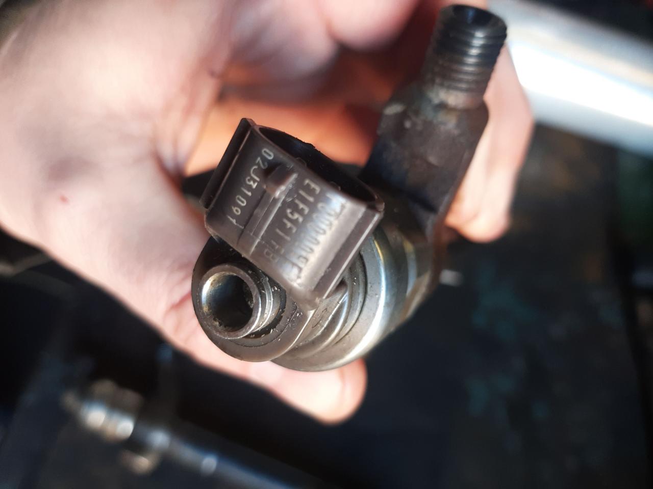 форсунка Ford Transit 7 поколение 2009, 2.4 л., TDCi, дизель, задний привод - фото №1