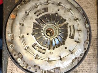 маховик BMW 3 серия E90/E91/E92/E93 [рестайлинг] 2008, 2.0 л., D, дизель, 6МКПП