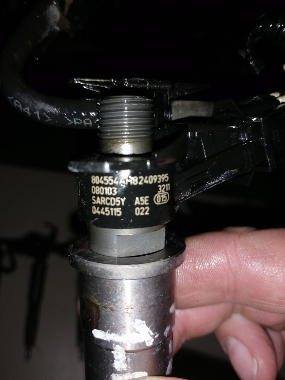 форсунка Nissan X-Trail T31 2008, 2.0 л., M9R, дизель, внедорожник 5 дв. - фото №1