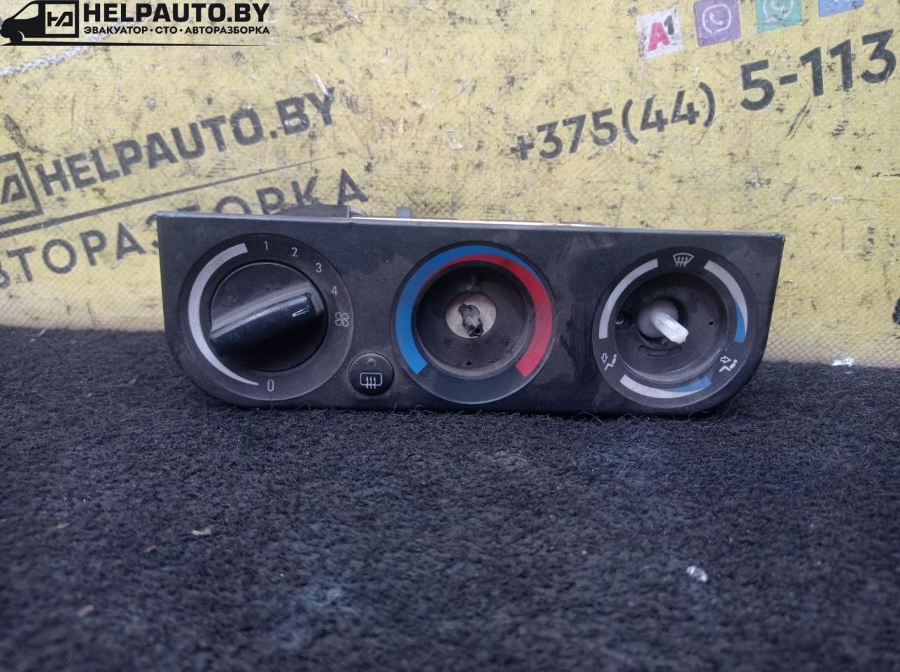 блок управления печки / климат-контроля BMW 3 серия E36 1995, 1.6 л., бензин, седан - фото №1