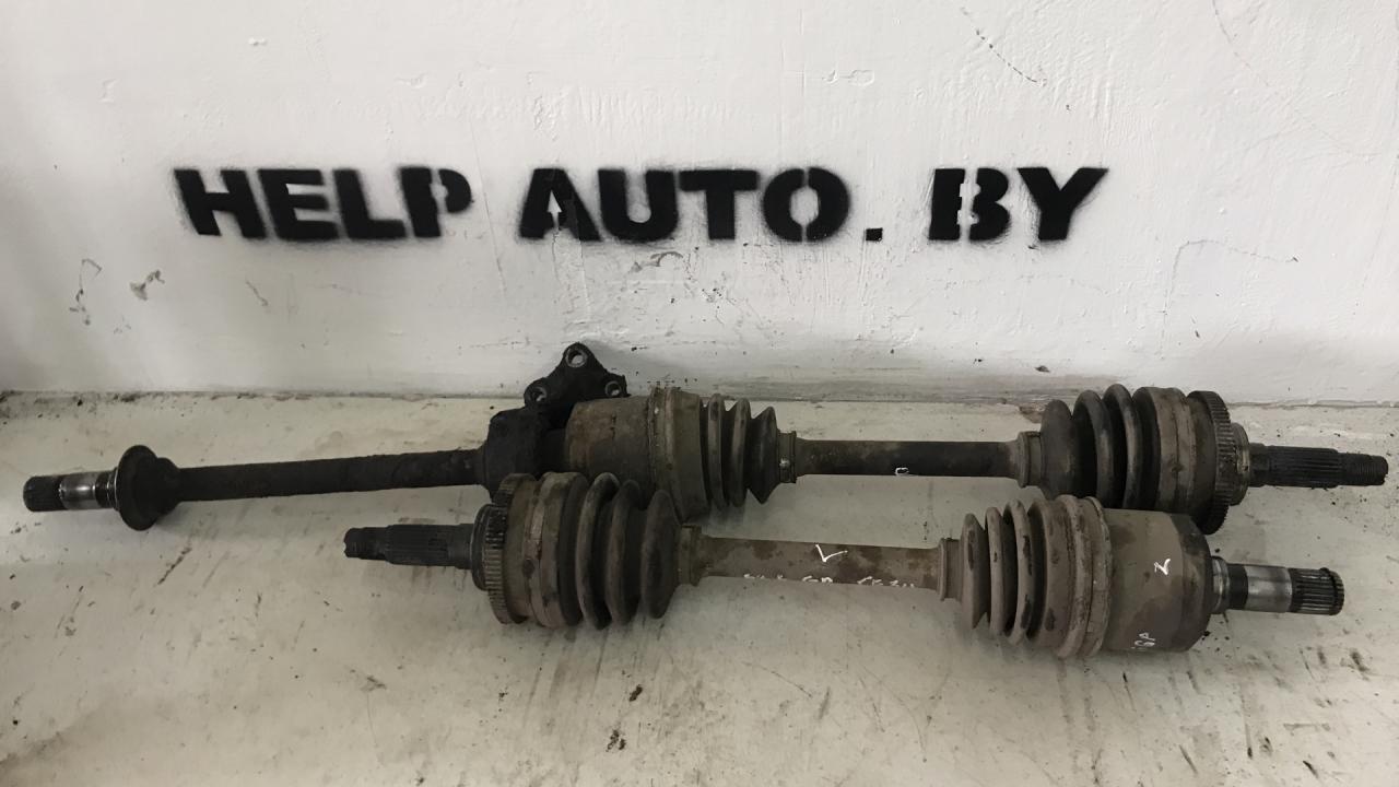 полуось передняя левая (приводной вал, ШРУС) Mazda 626 3 поколение 1990, 2.0 л., бензин, хетчбэк 5 дв. - фото №1