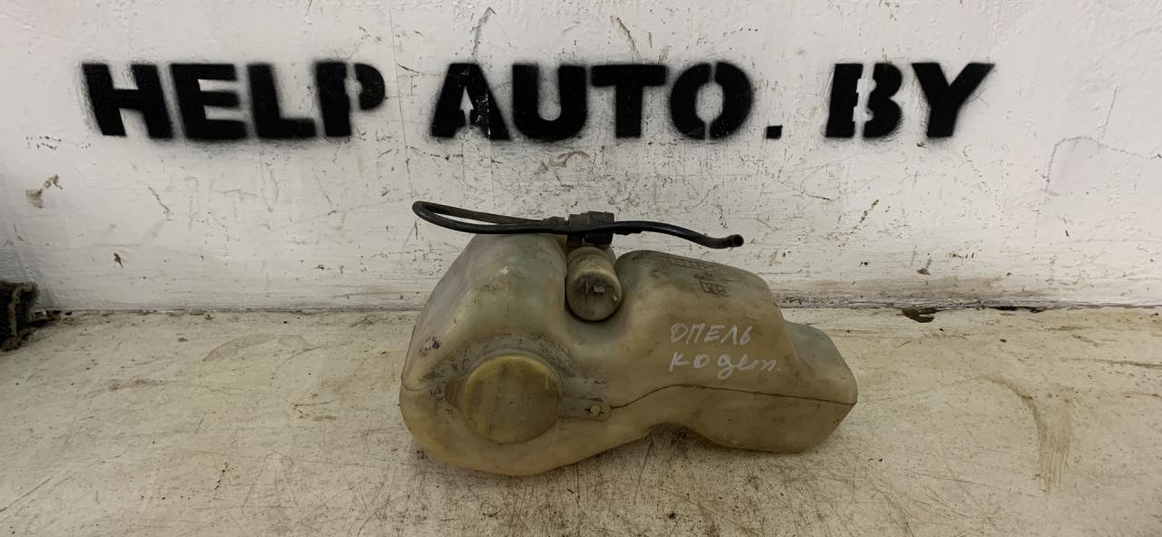 бачок омывателя Opel Kadett E 1986, 1.6 л. - фото №1