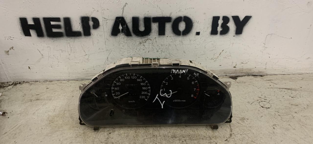 щиток приборов (приборная панель) Mitsubishi Galant 7 поколение 1992, 2.0 л., i, бензин, MR240620 - фото №1