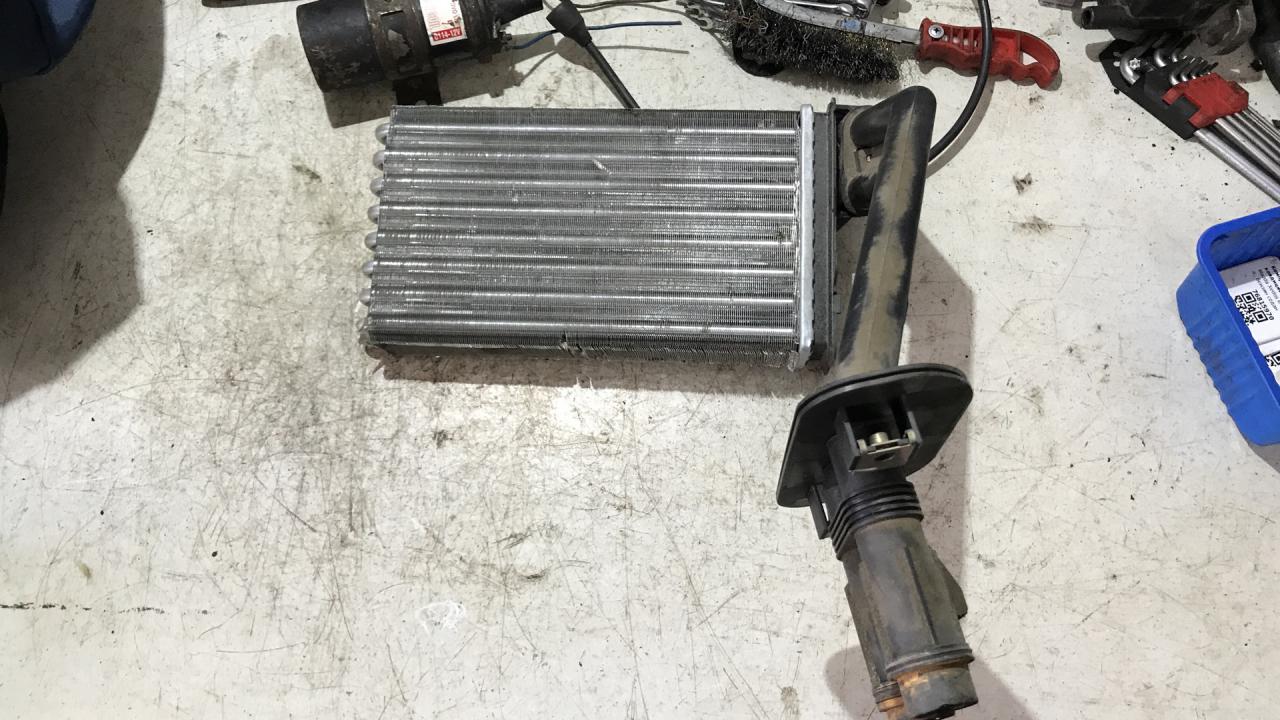 радиатор отопителя (печки) Renault Scenic 1 поколение (1996 - 1999), 1.6 л. - фото №1