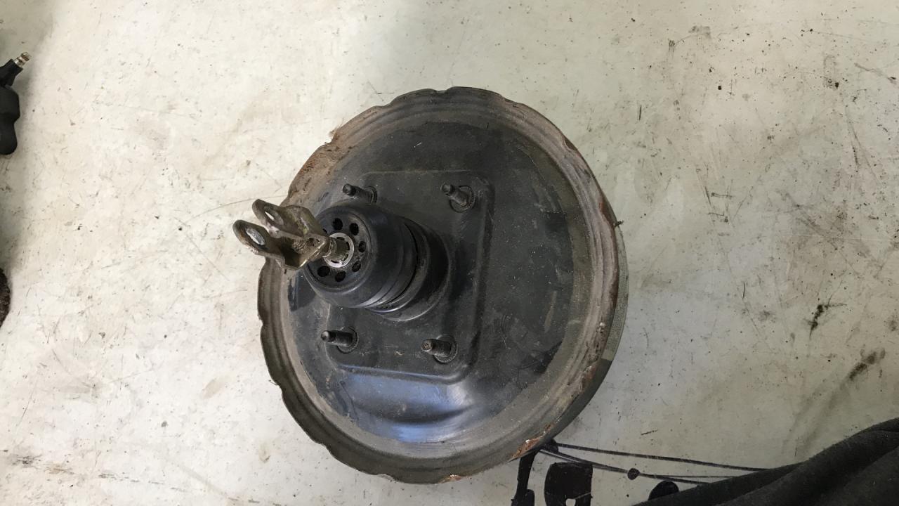 вакуумный усилитель тормозов Mitsubishi Galant 4 поколение (1980 - 1987) - фото №1