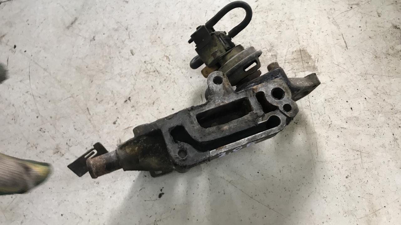 клапан EGR Opel Omega B (1994 - 1999), 2.0 л., бензин - фото №1