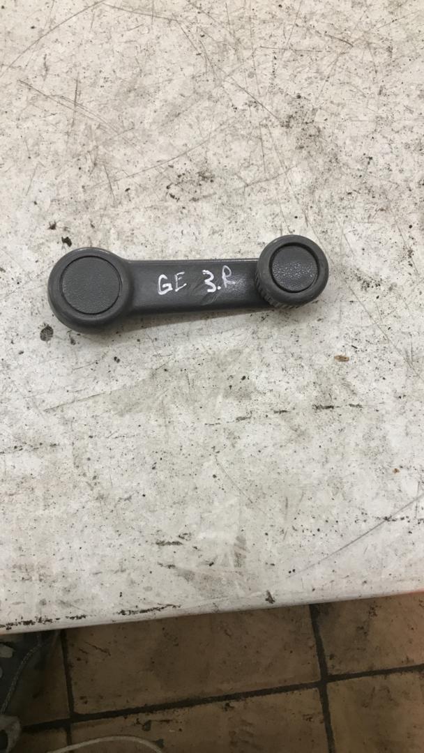 ручка стеклоподъемника задней Mazda 626 GE (1991 - 1997) - фото №1