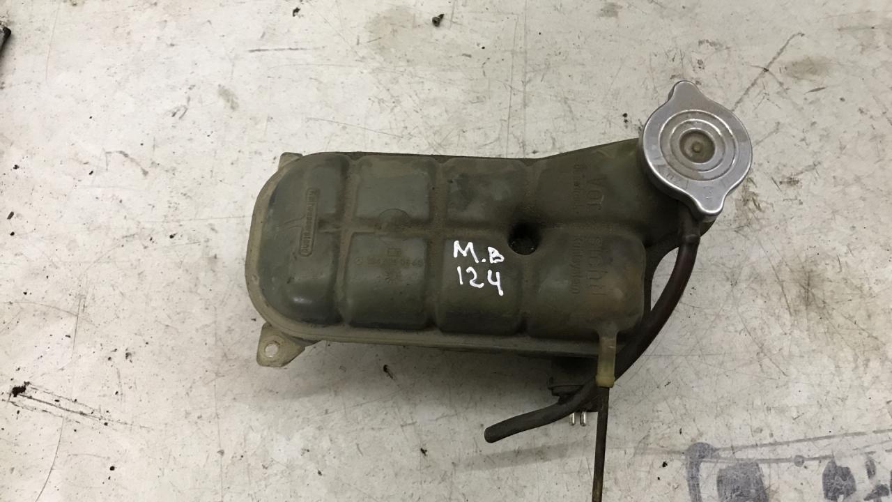 бачок расширительный Mercedes-Benz E-Класс W124 (1984 - 1989) - фото №1