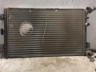 радиатор (основной) Volkswagen Bora 1 поколение 2000, 1.8 л., бензин