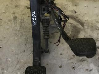 узел педальный (блок педалей) Mercedes-Benz C-Класс W201 (1982 - 1988), 1.8 л., i, бензин