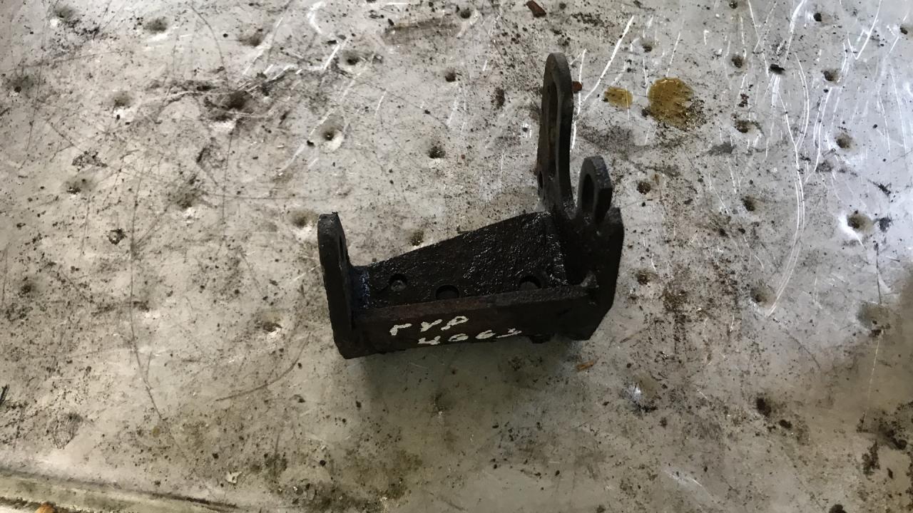 кронштейн гидроусилителя Mitsubishi Galant 7 поколение (1992 - 1997) - фото №1