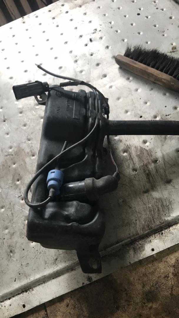 бачок омывателя Opel Omega B (1994 - 1999) - фото №1